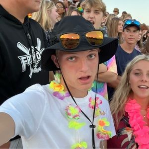 Meet your Posher, Redick